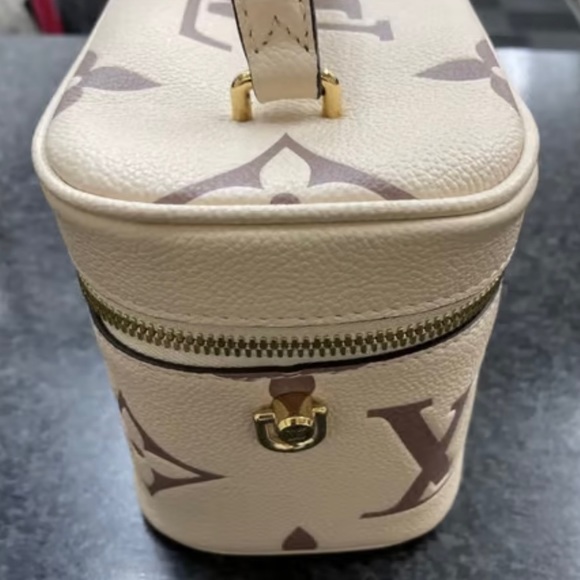 Louis Vuitton Vanity PM - Traded - Picture 7 of 9